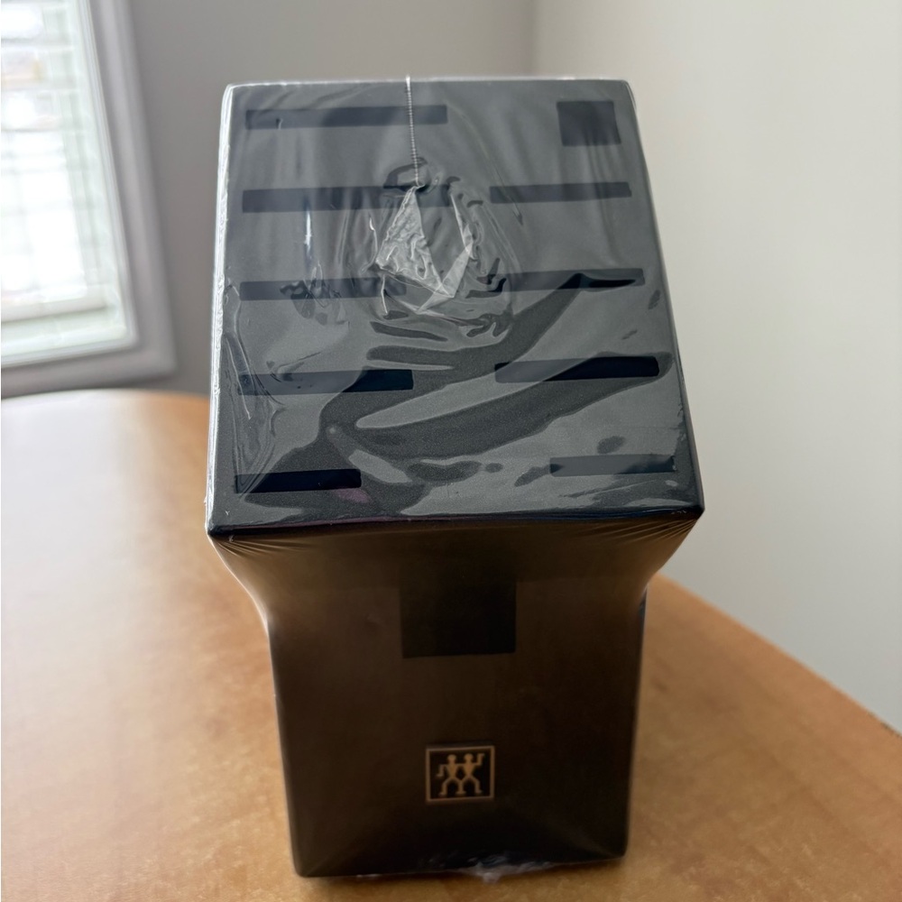 NEW Zwilling Charcoal Knife Block